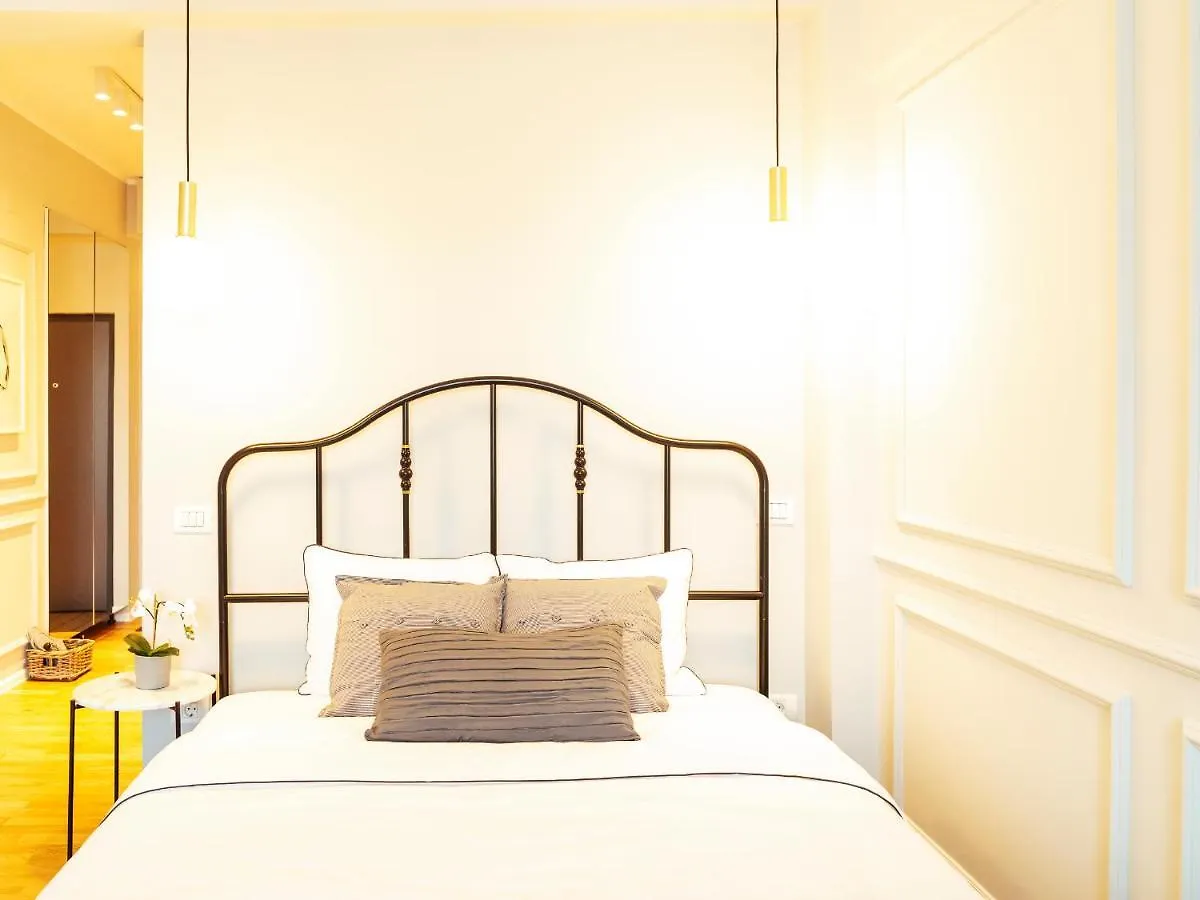 Amazing Location - Superb View - Old Town Apartment Bucharest